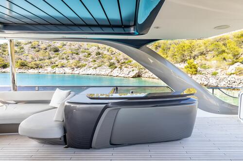 Yacht exterior image