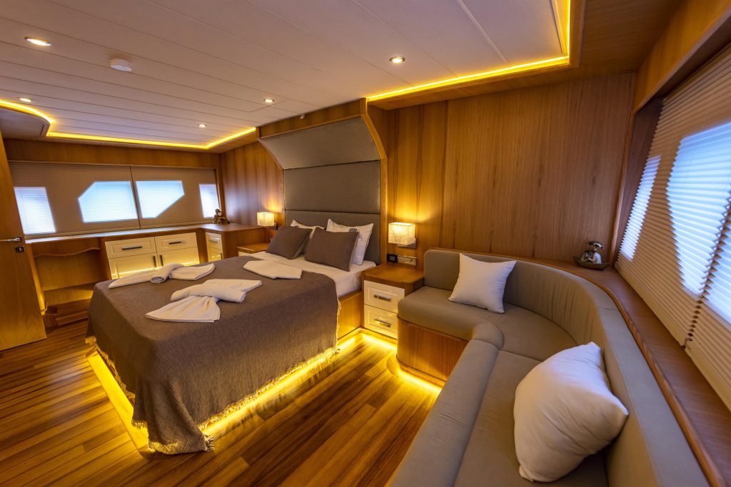 Yacht interior image