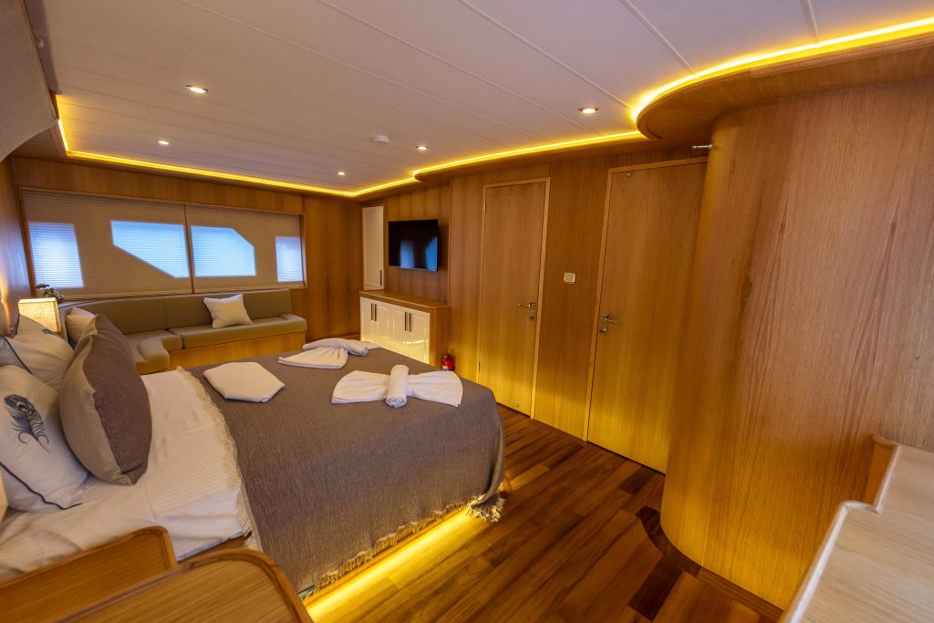 Yacht interior image