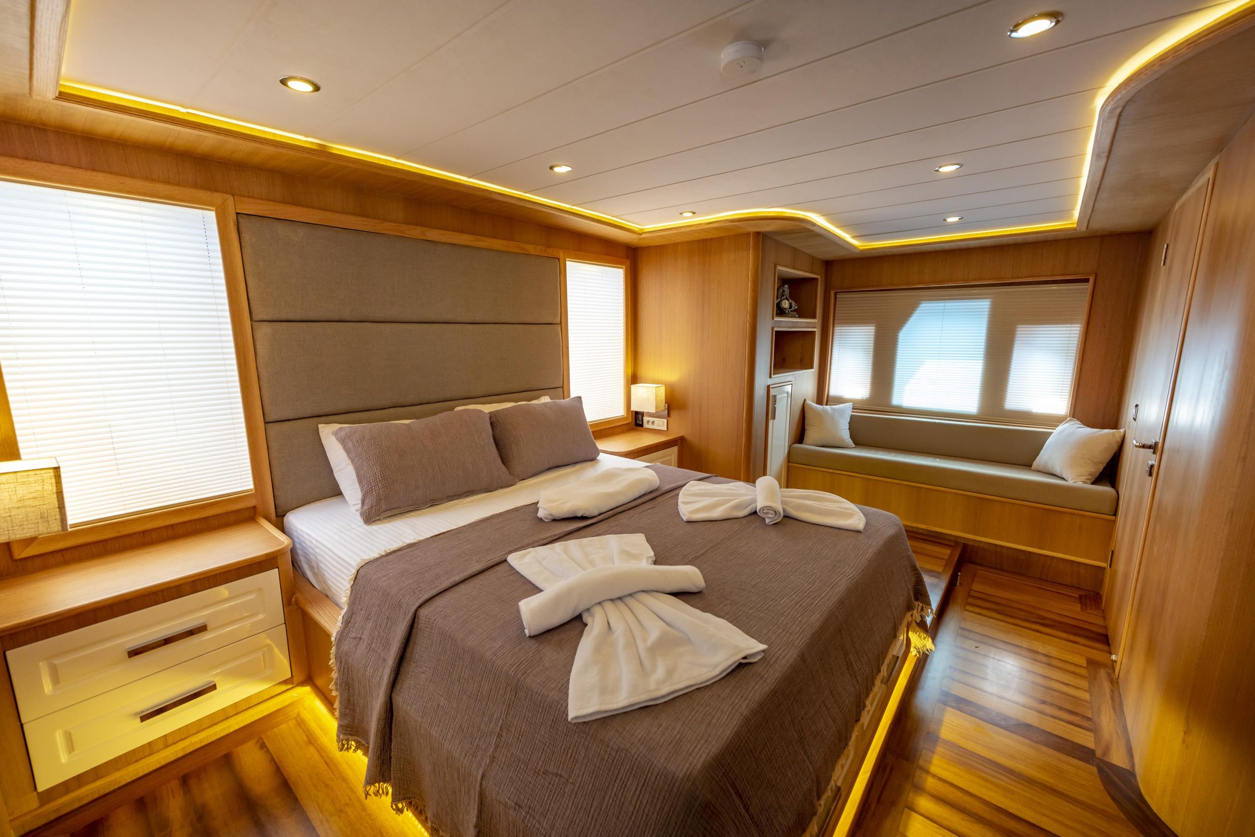 Yacht interior image