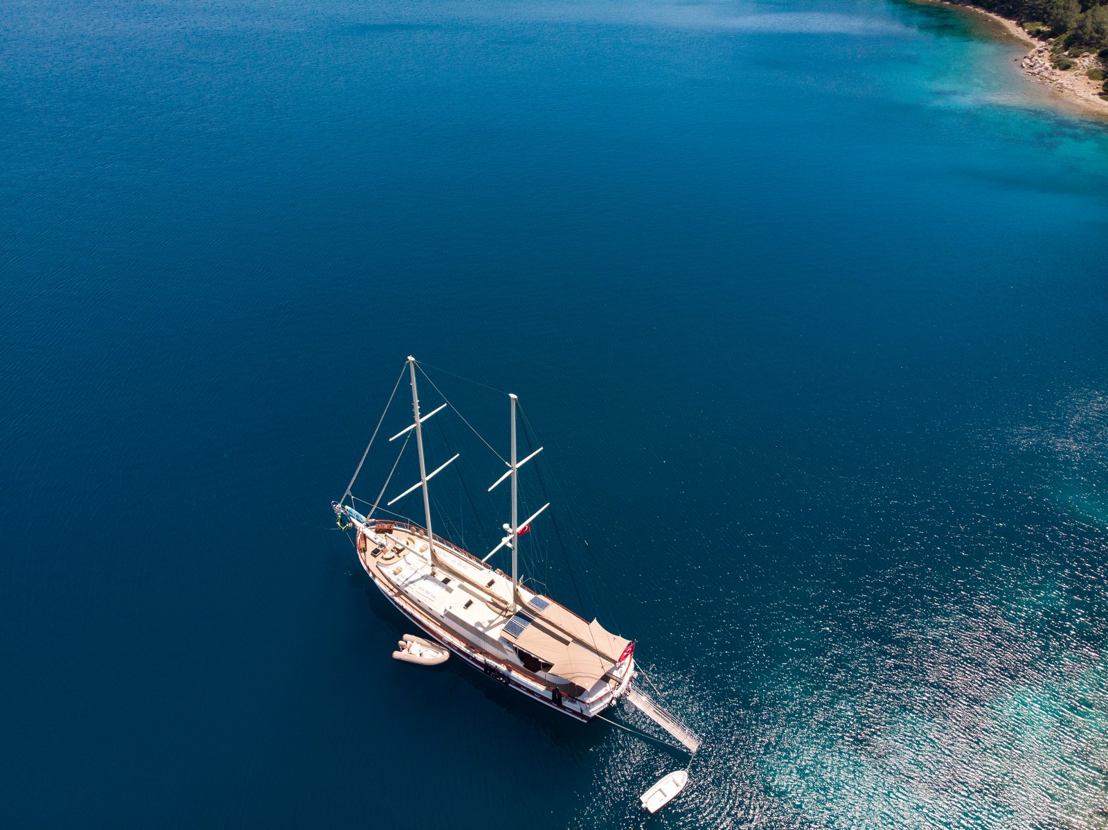 Yacht exterior image