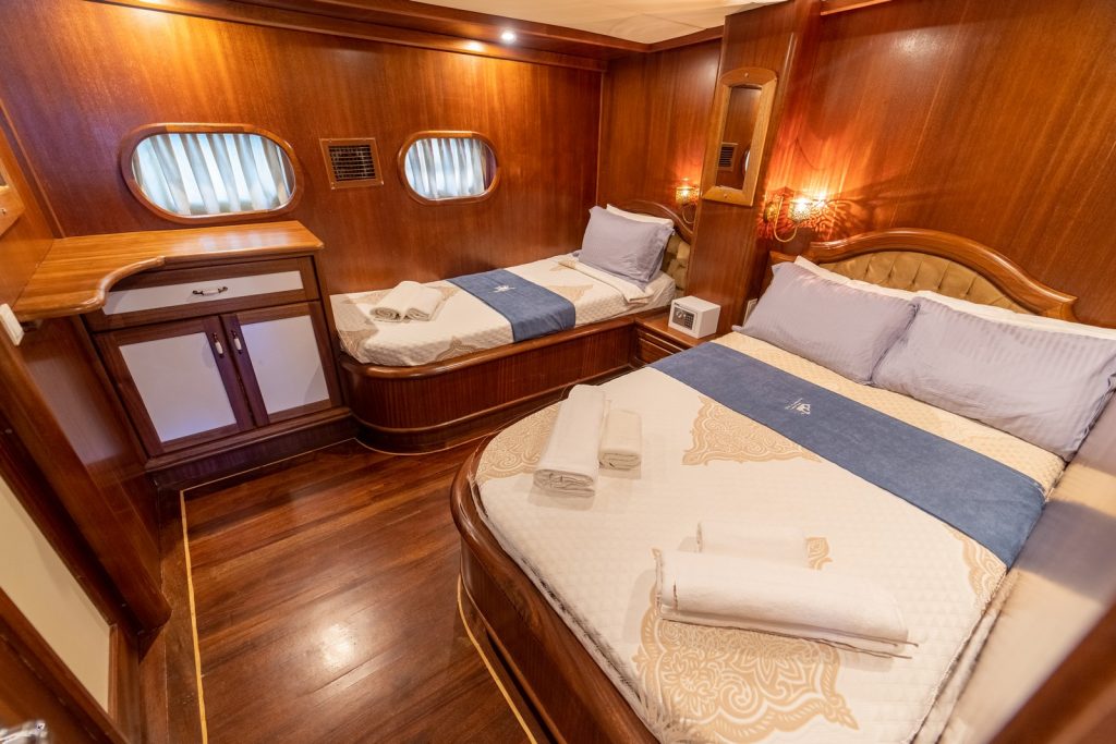 Yacht interior image