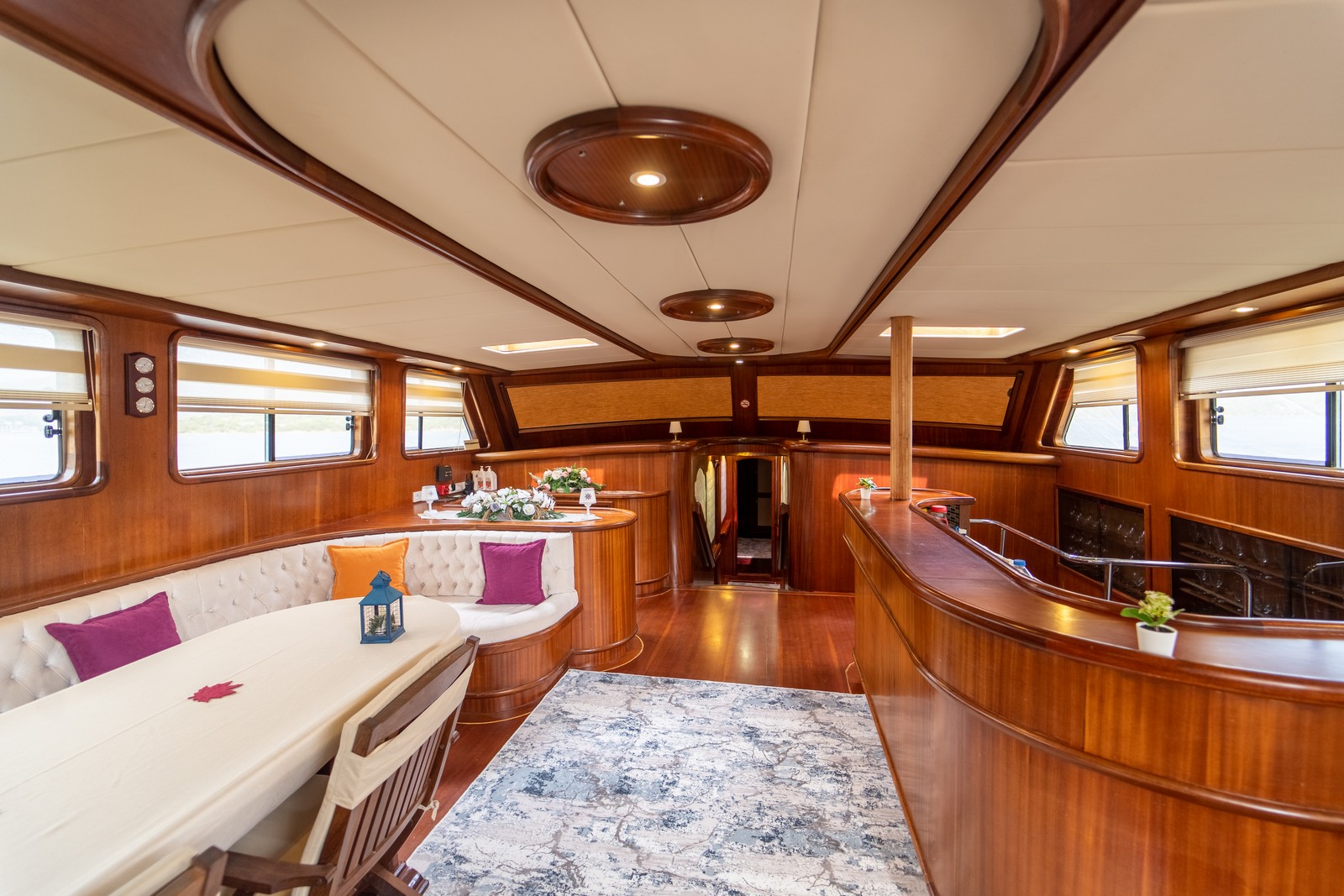 Yacht interior image