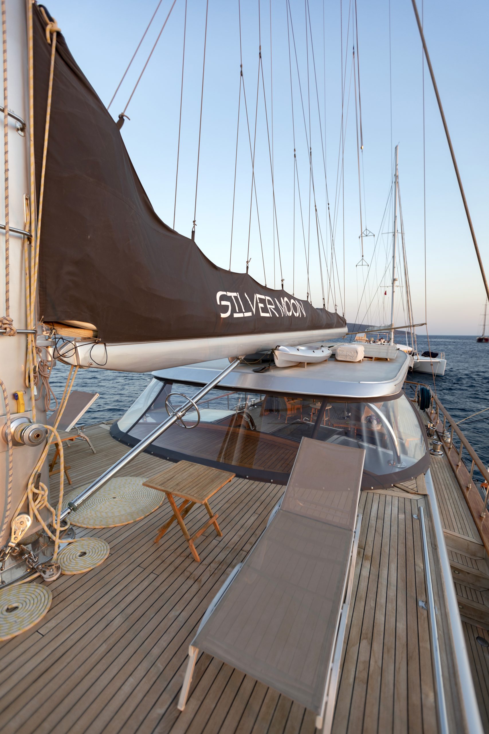 Yacht exterior image