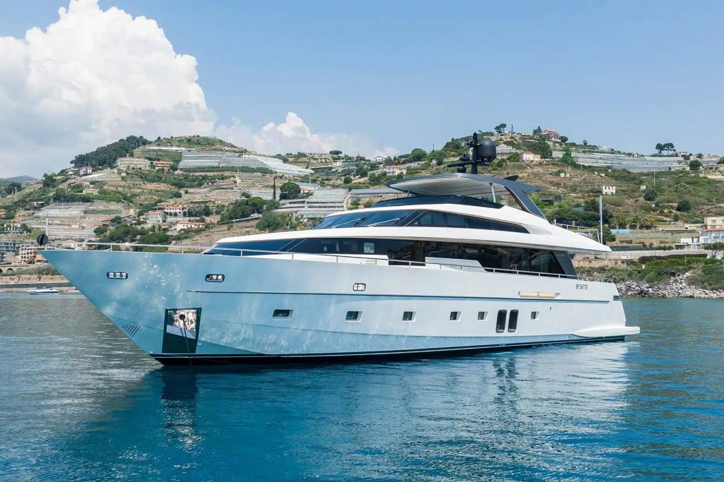 Yacht exterior image