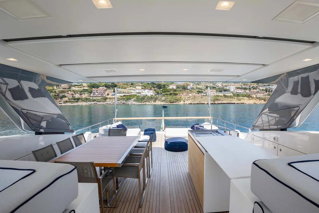 Yacht exterior image