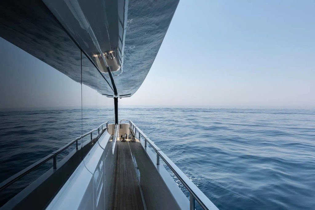 Yacht exterior image