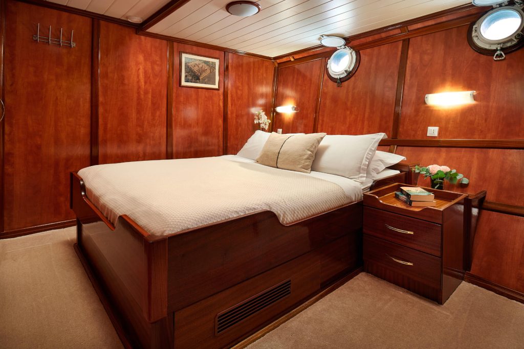 Yacht interior image