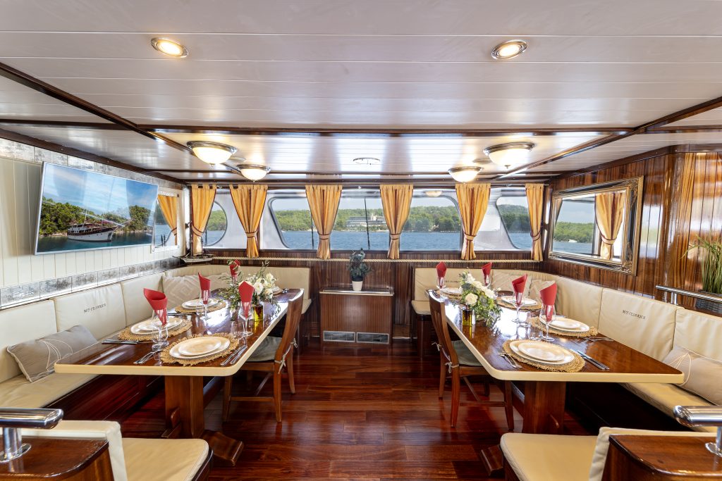 Yacht interior image