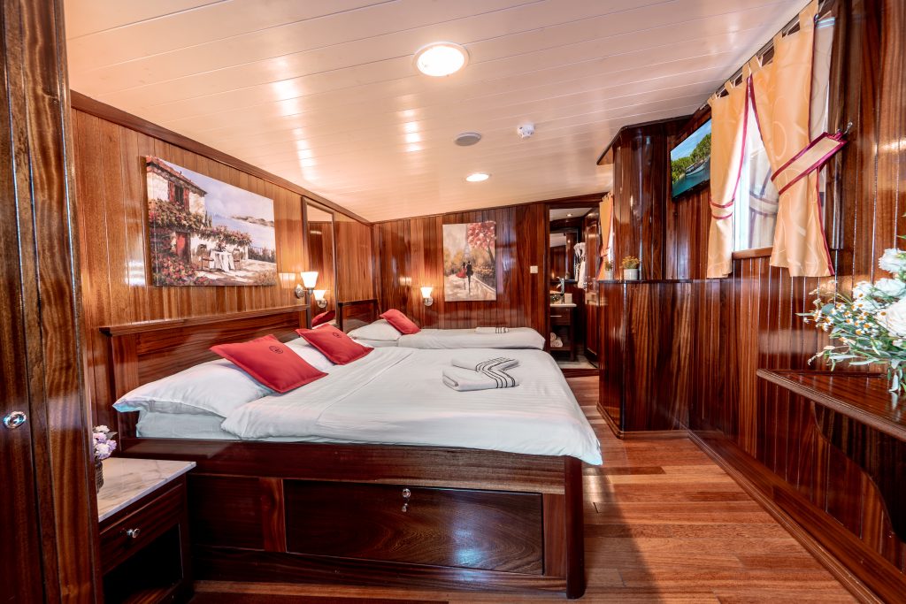 Yacht interior image