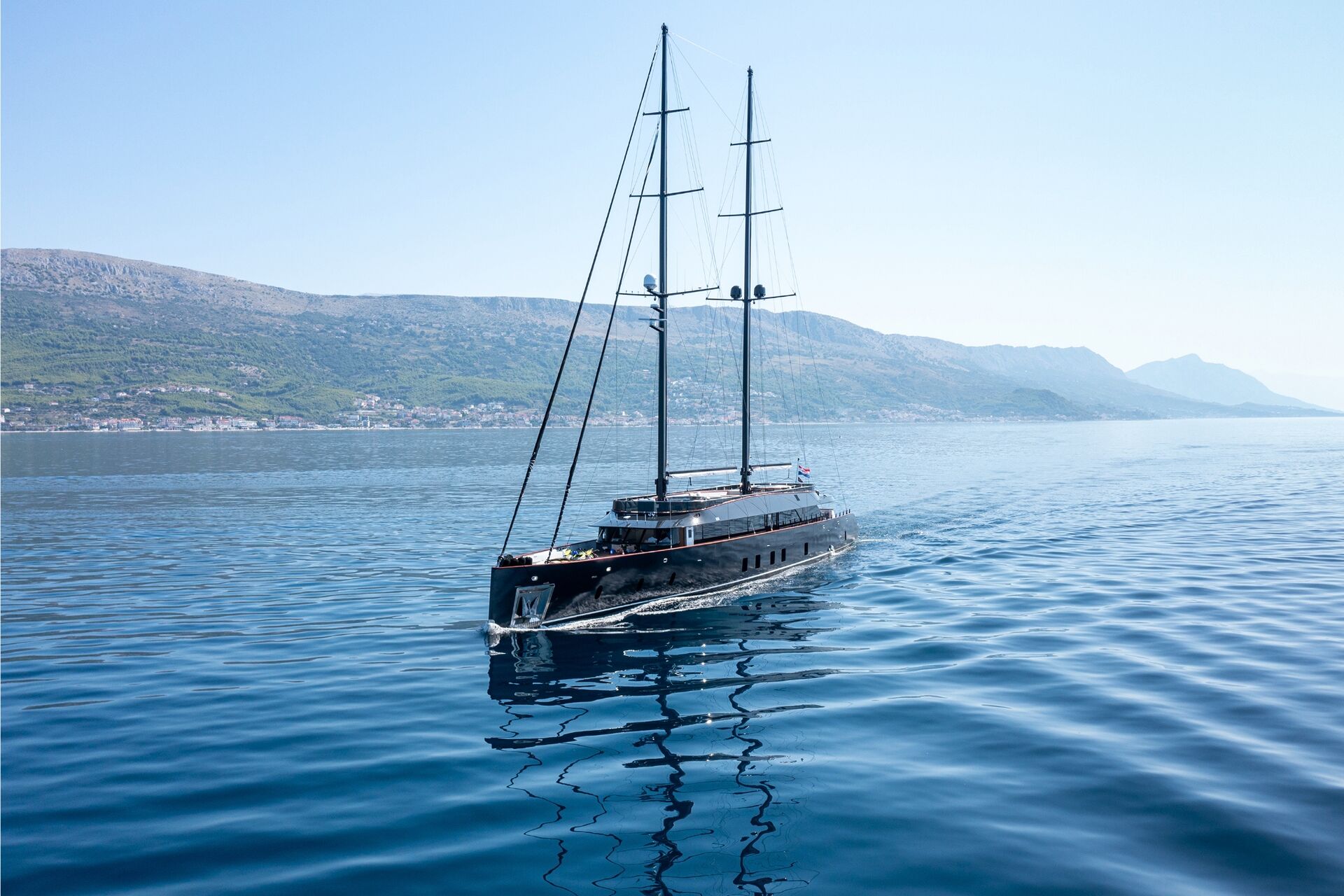 Yacht exterior image