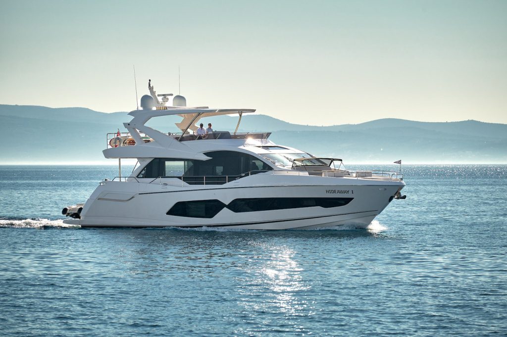 Yacht exterior image