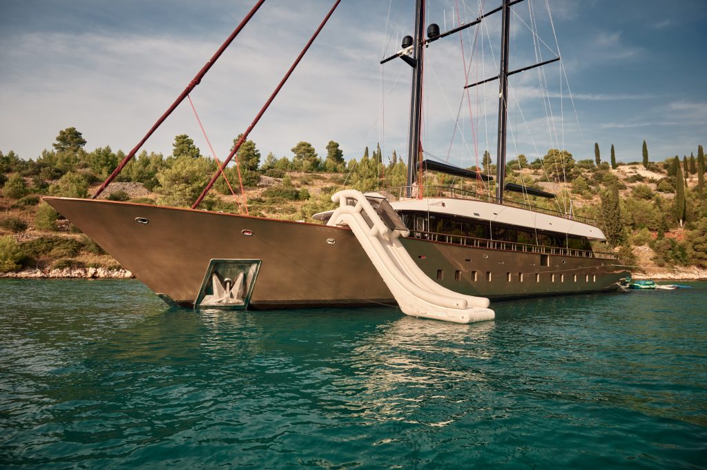 Yacht exterior image