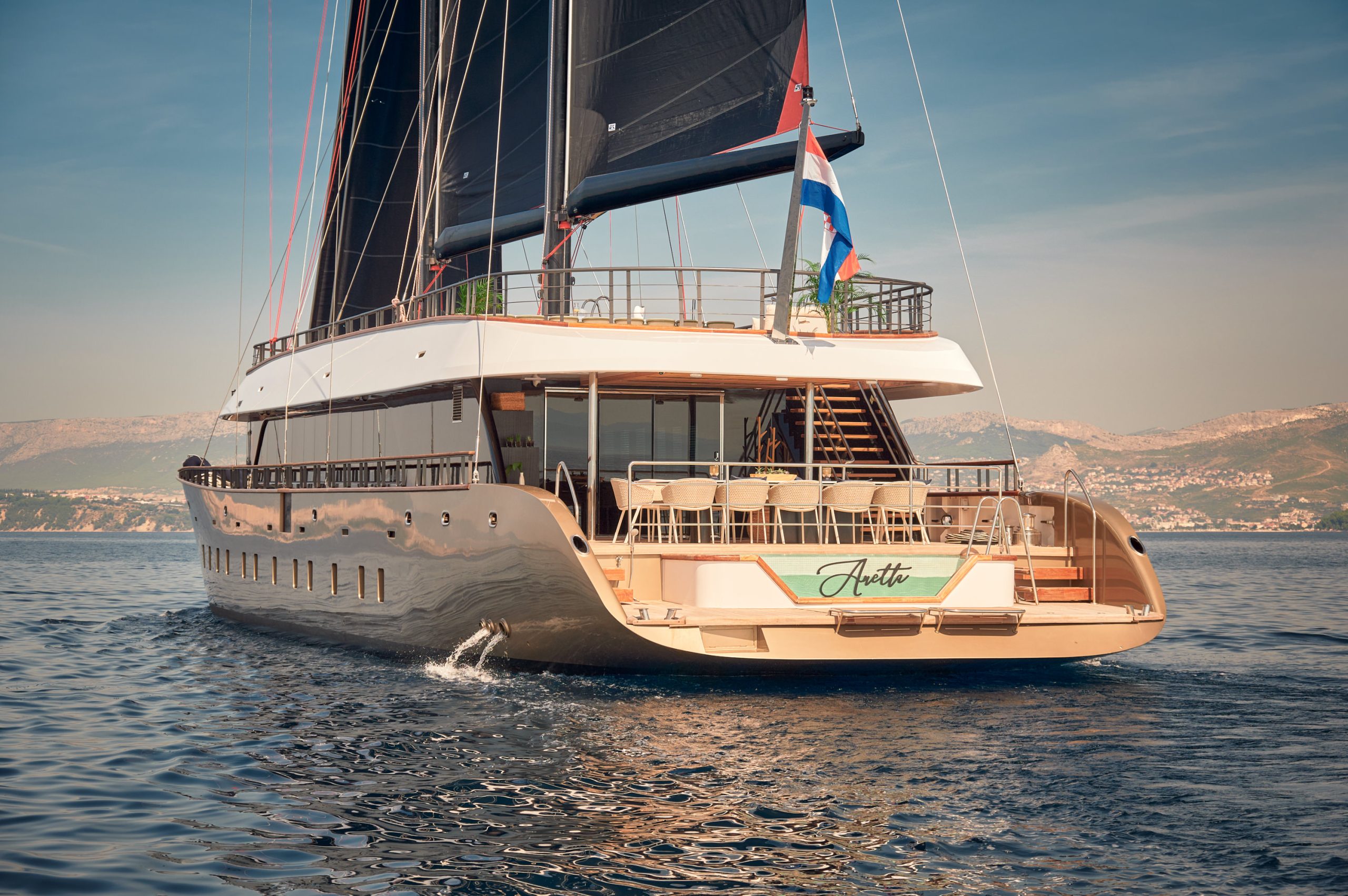 Yacht exterior image