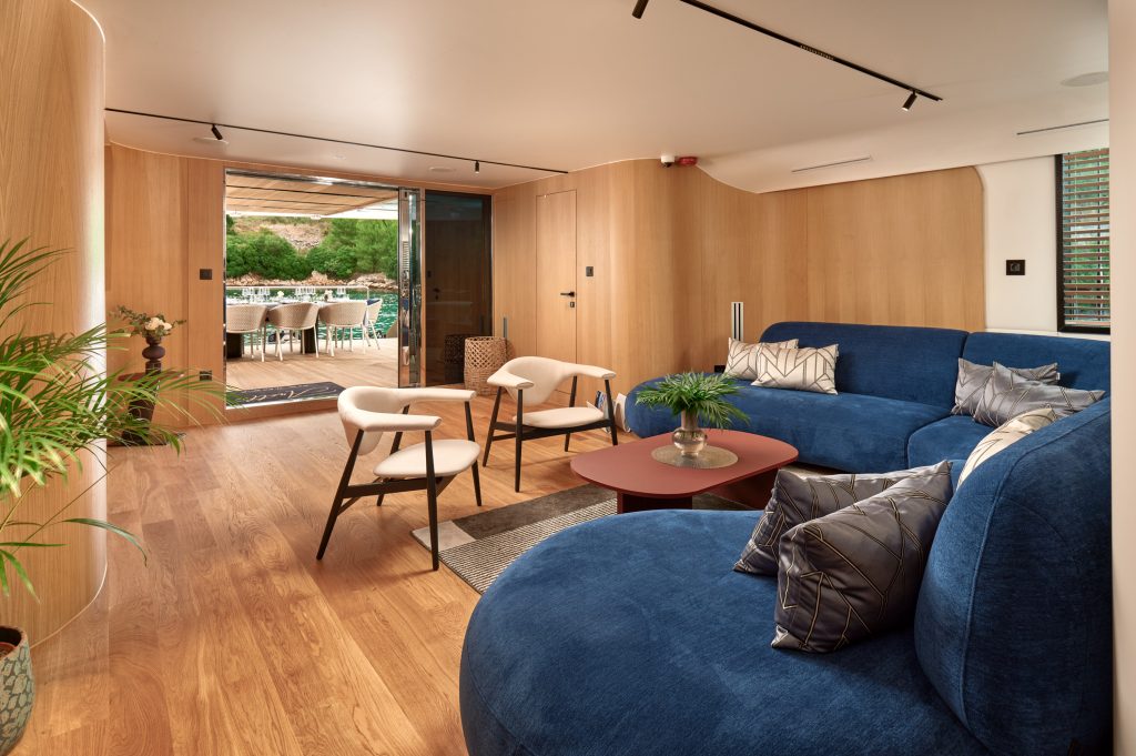 Yacht interior image