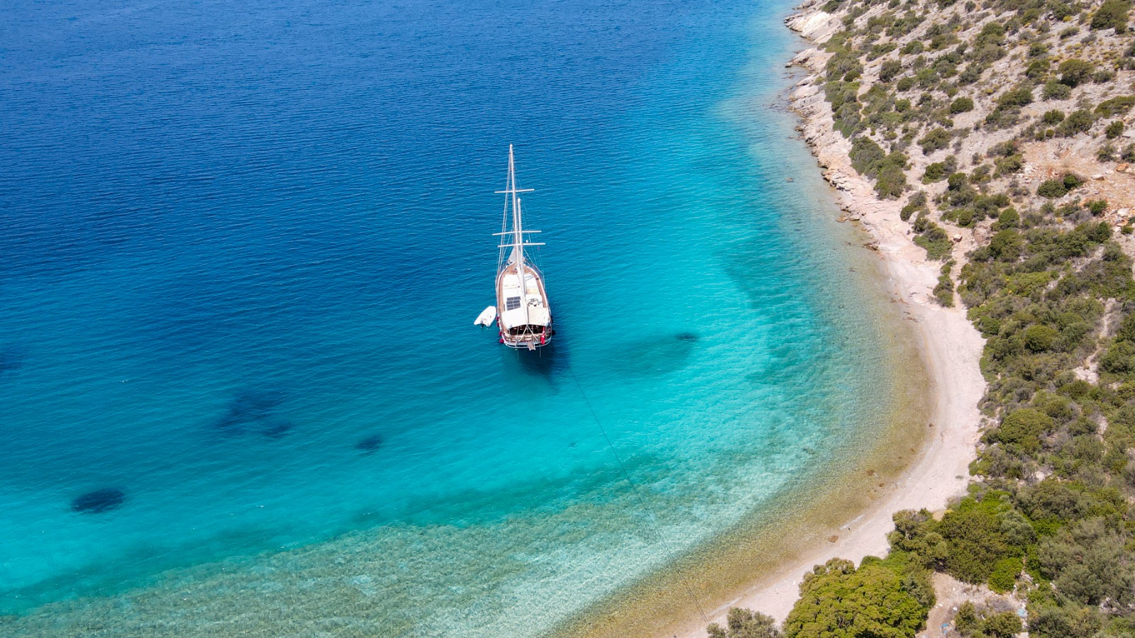 Yacht exterior image