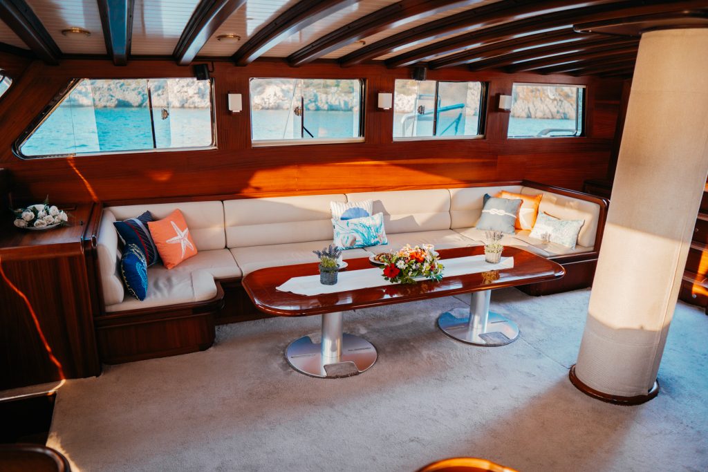 Yacht interior image