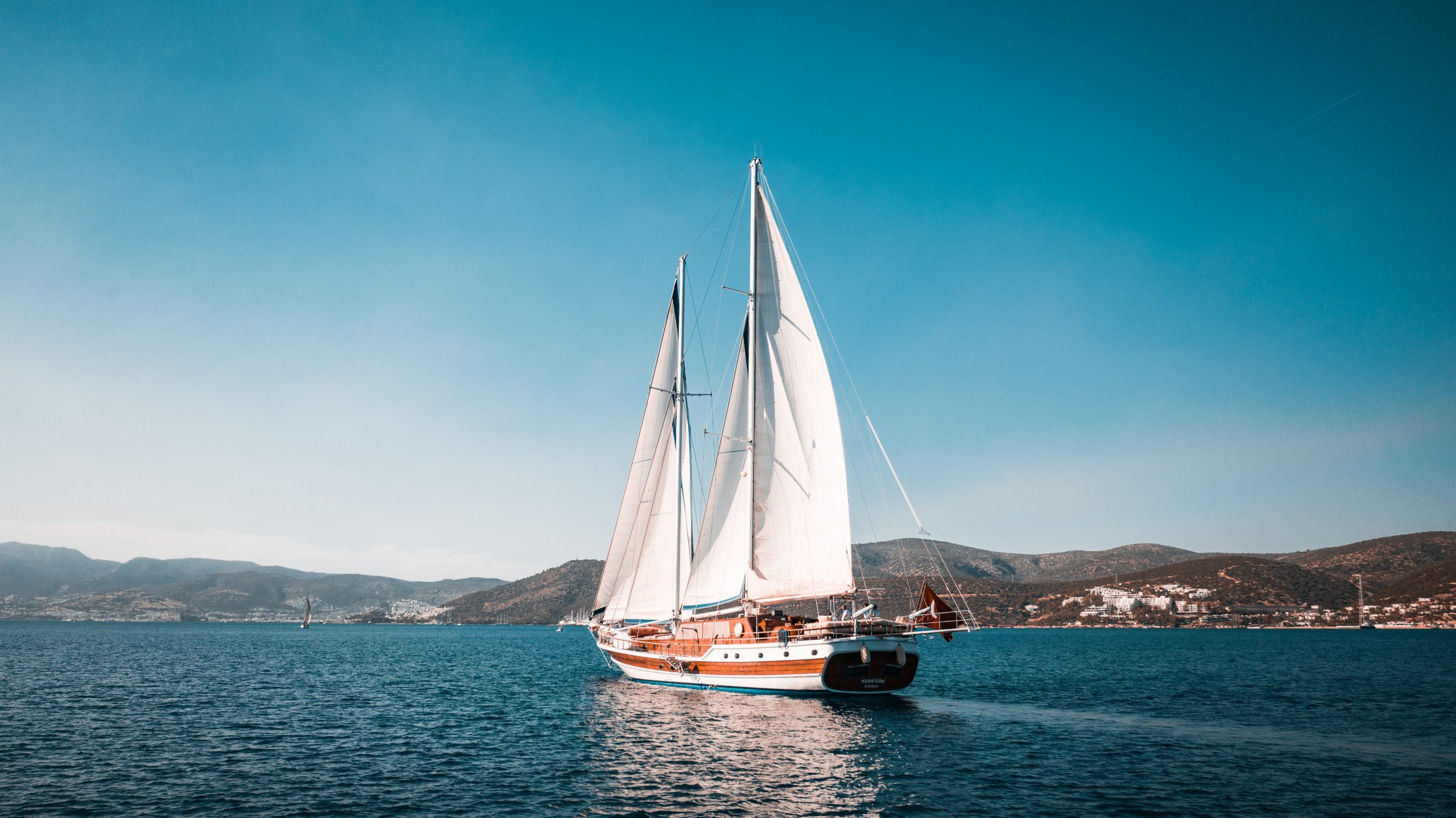 Yacht exterior image