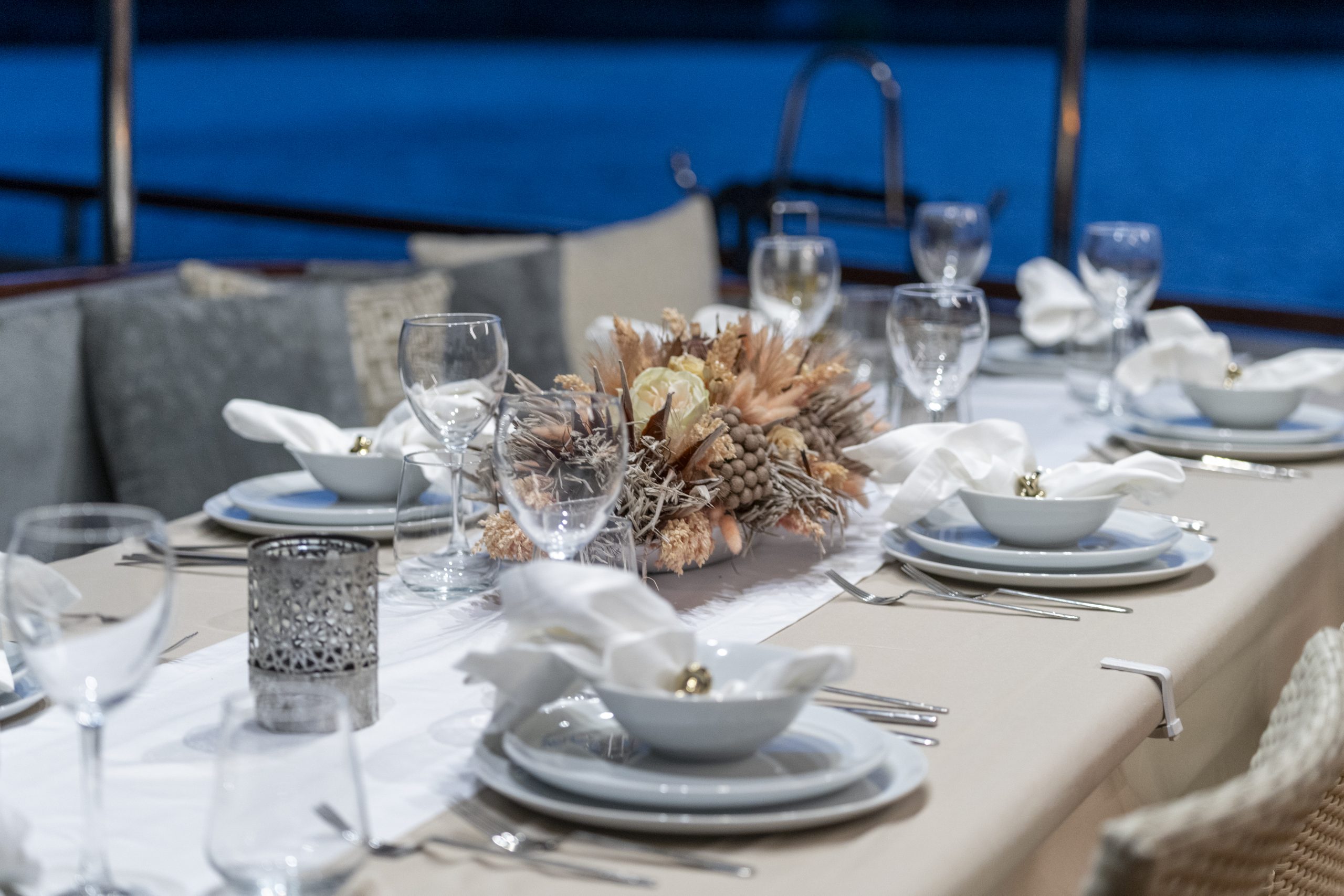 Yacht exterior image