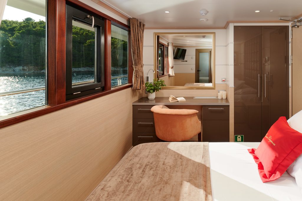 Yacht interior image