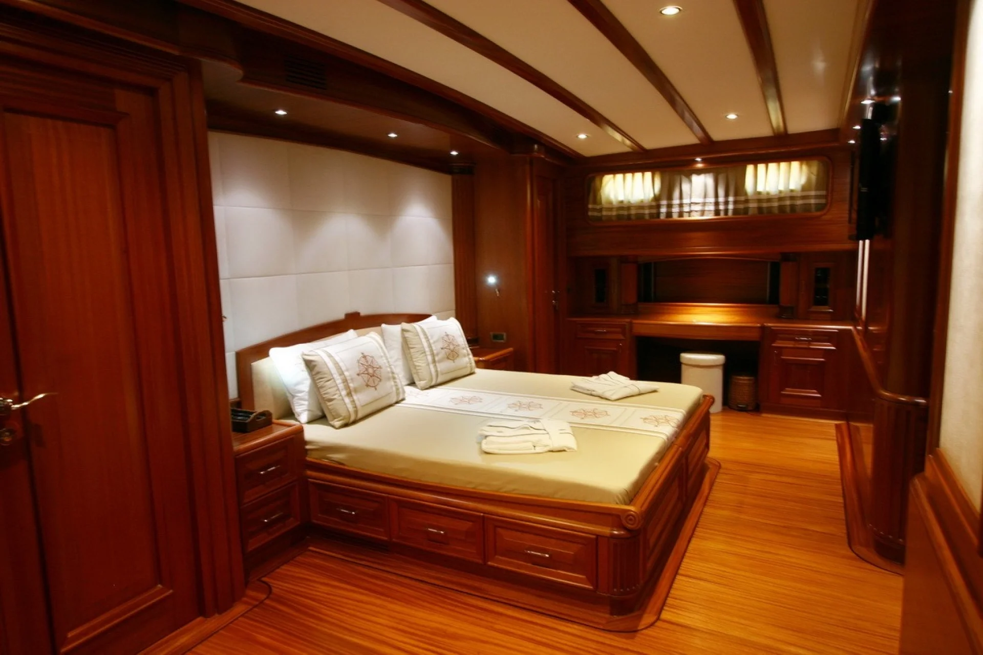 Yacht interior image