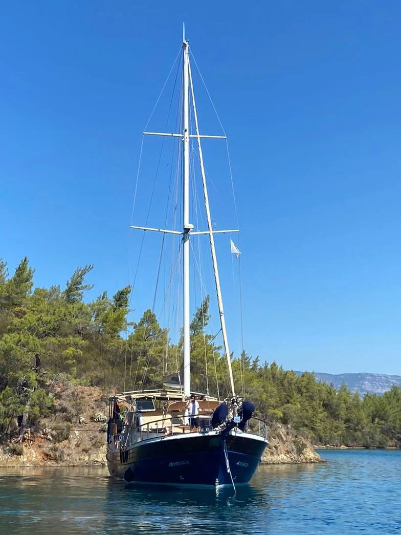 Yacht exterior image