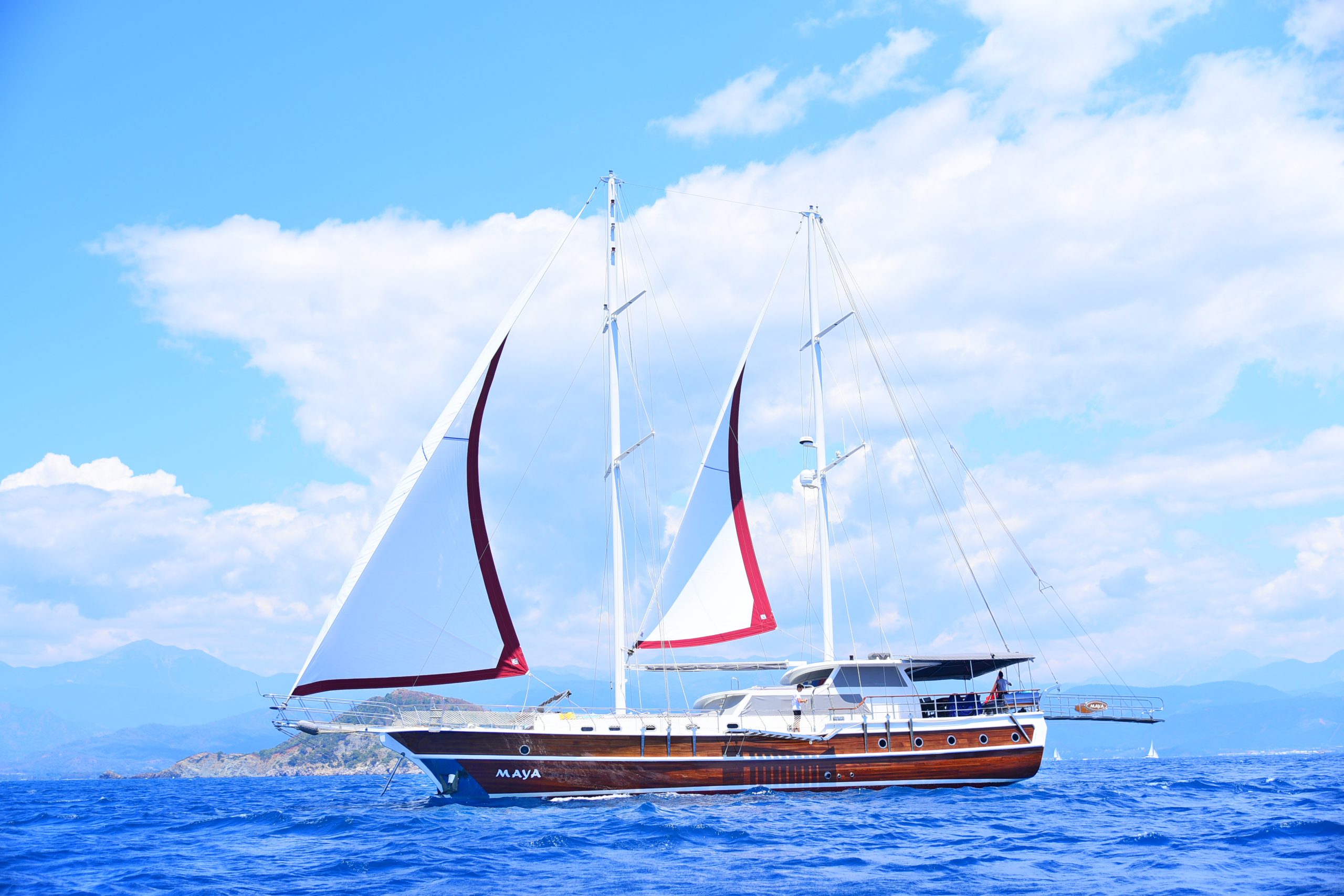 Yacht exterior image