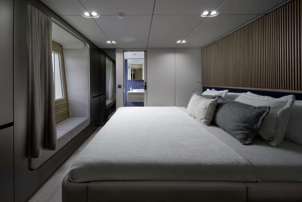 Yacht interior image