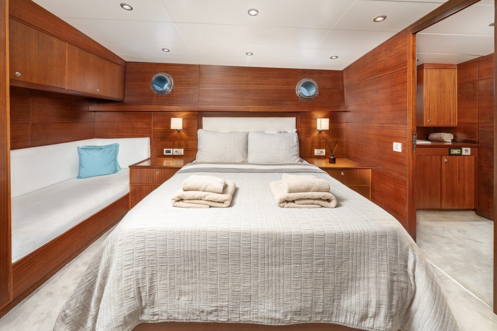 Yacht interior image