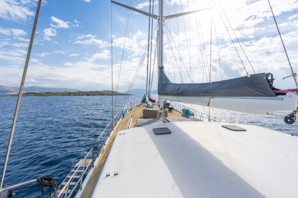 Yacht exterior image