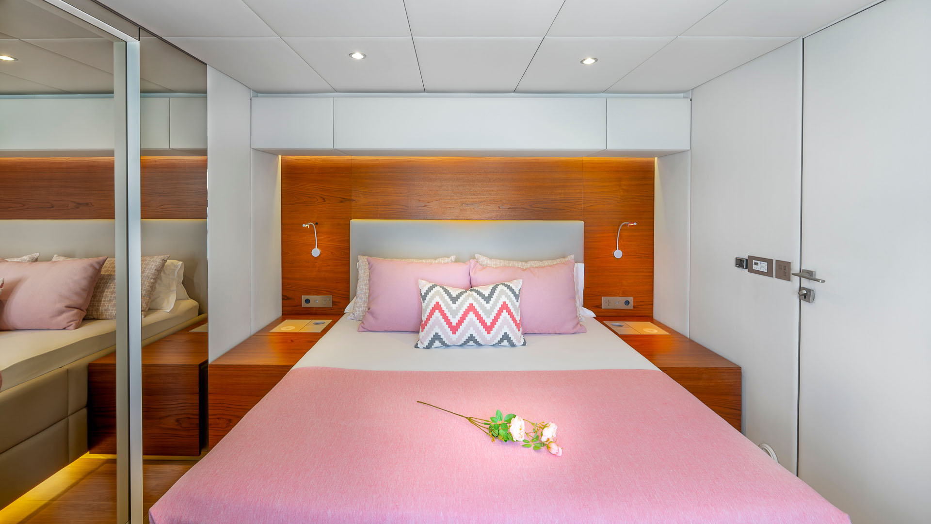 Yacht interior image