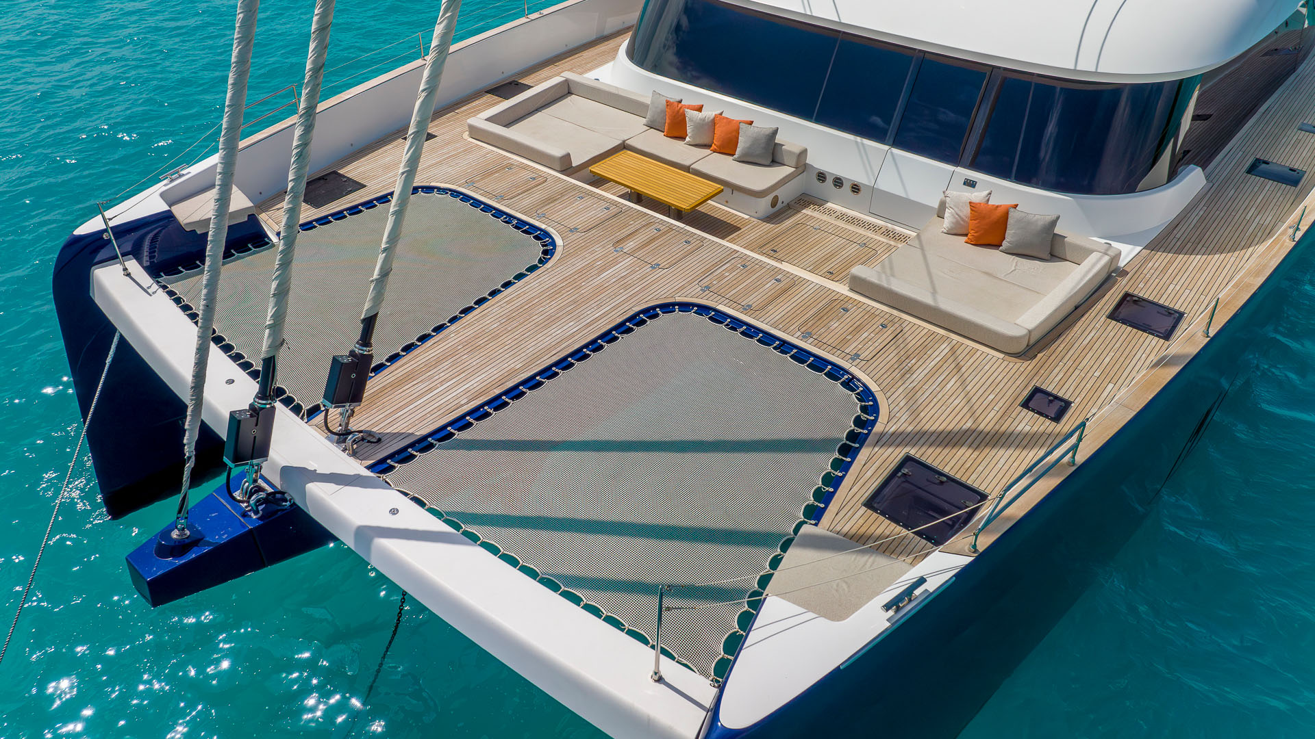 Yacht exterior image
