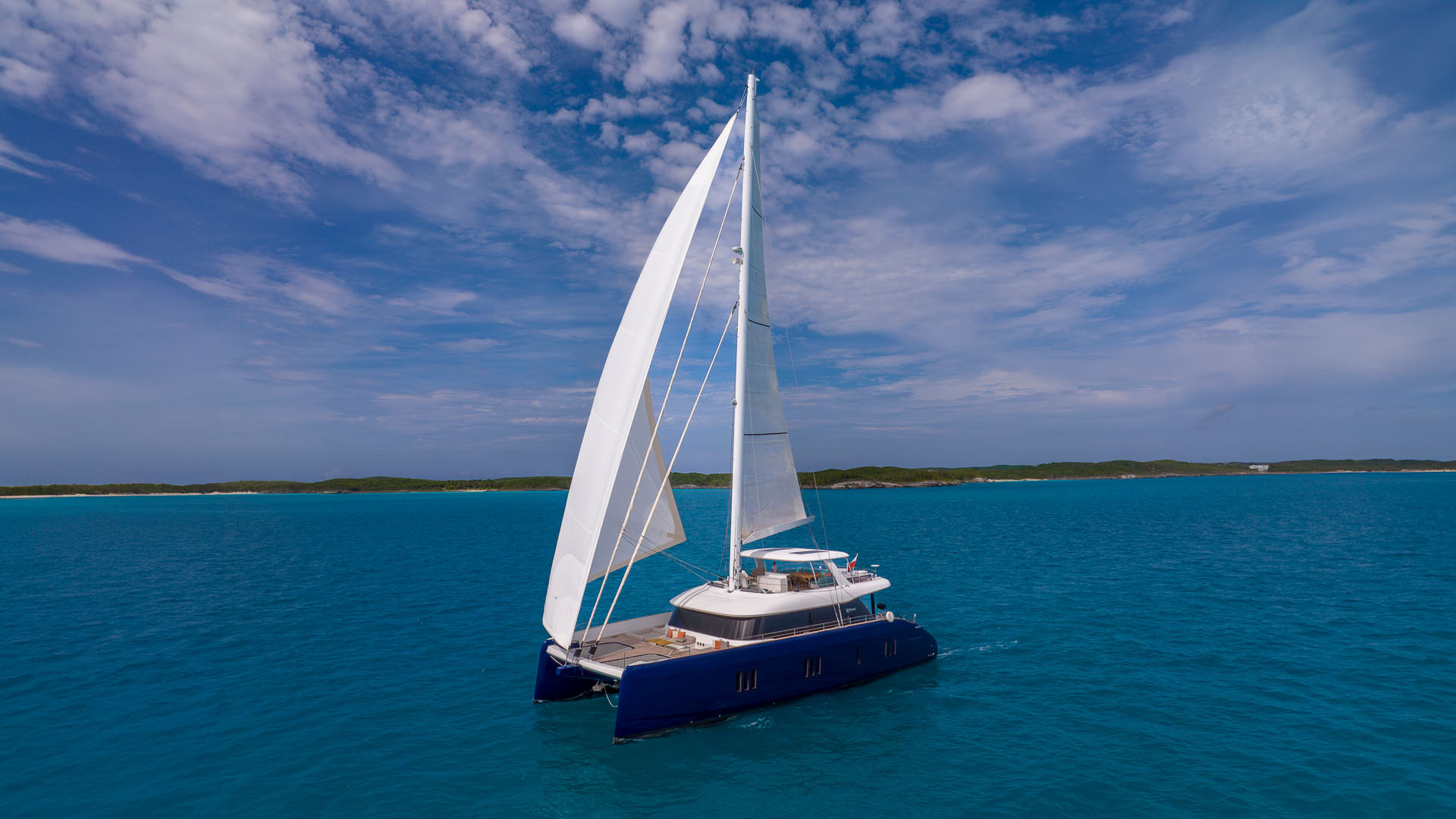 Yacht exterior image