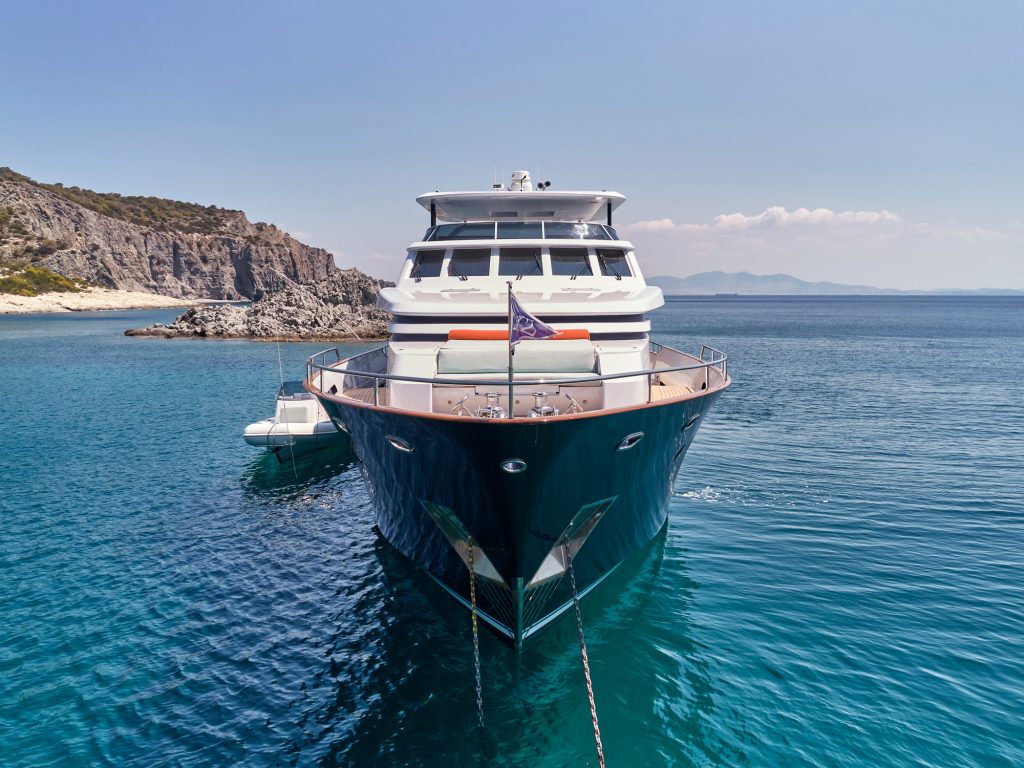 Yacht exterior image