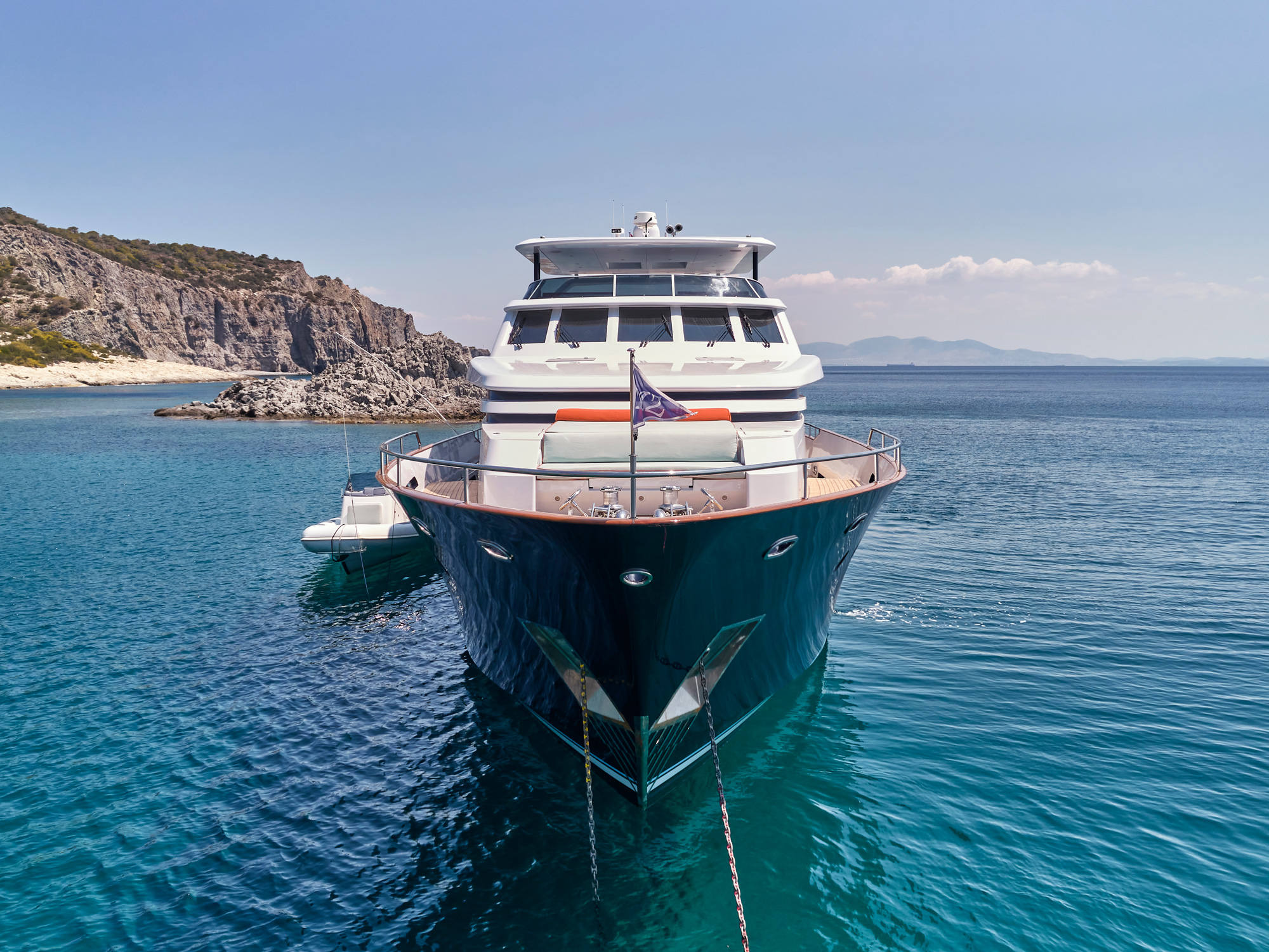 Yacht exterior image