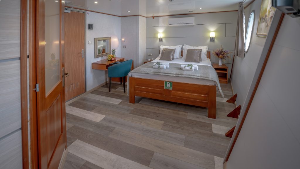 Yacht interior image