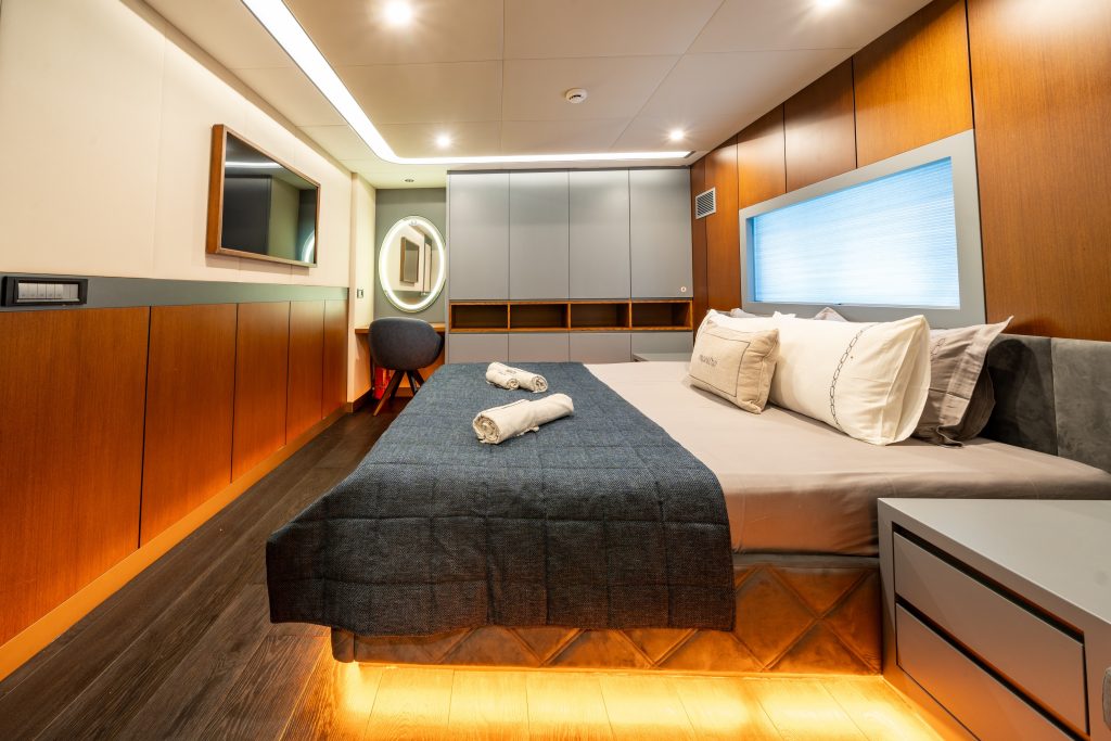 Yacht interior image