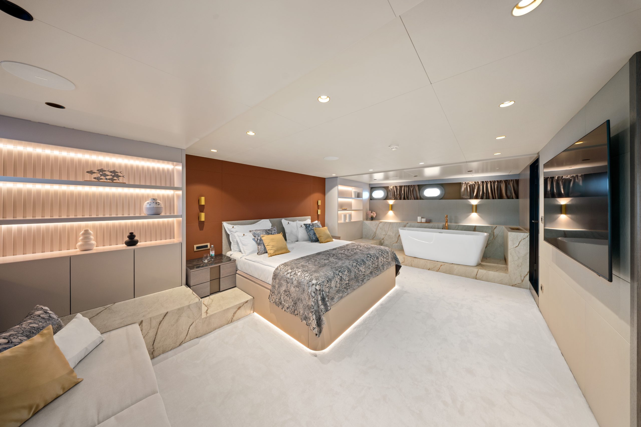 NOCTURNO Master stateroom - Lower deck