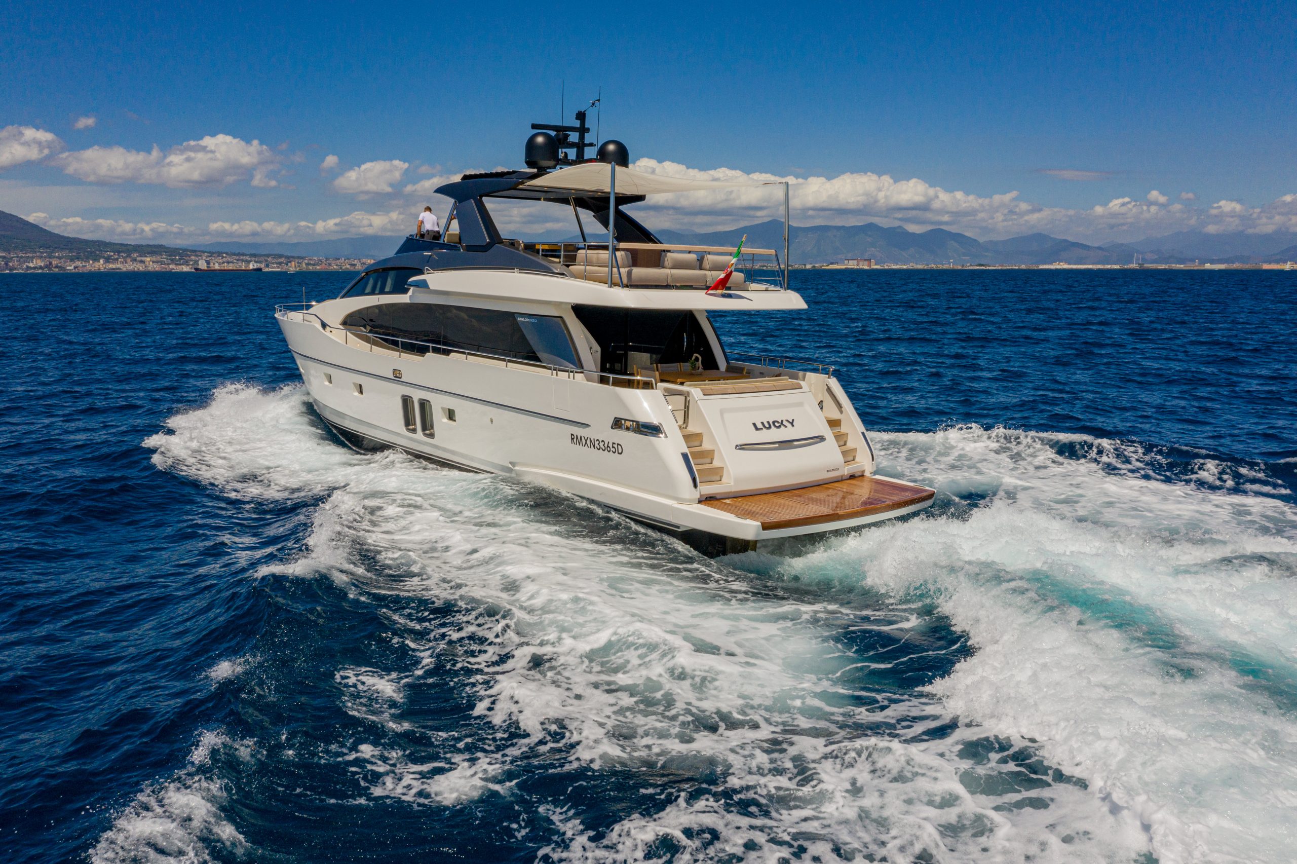 Yacht exterior image