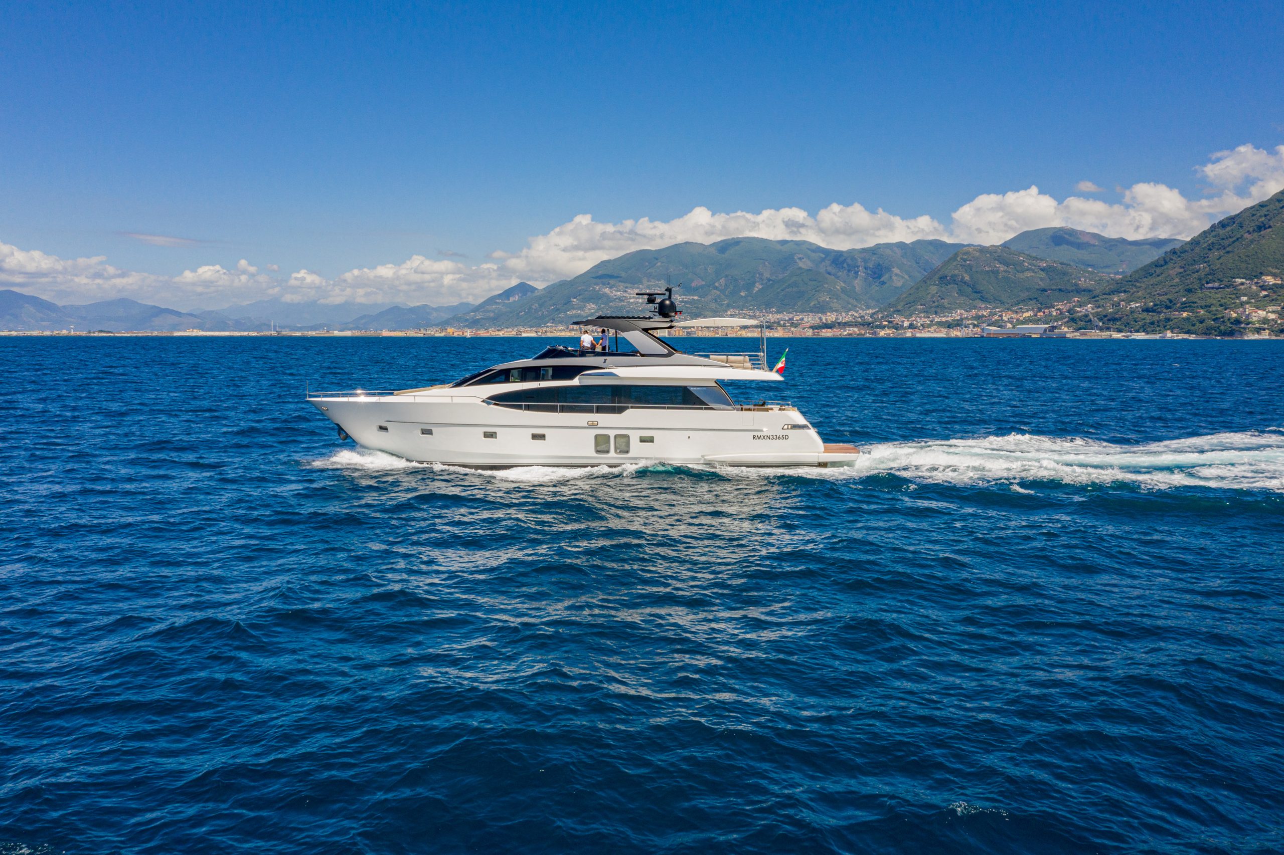 Yacht exterior image