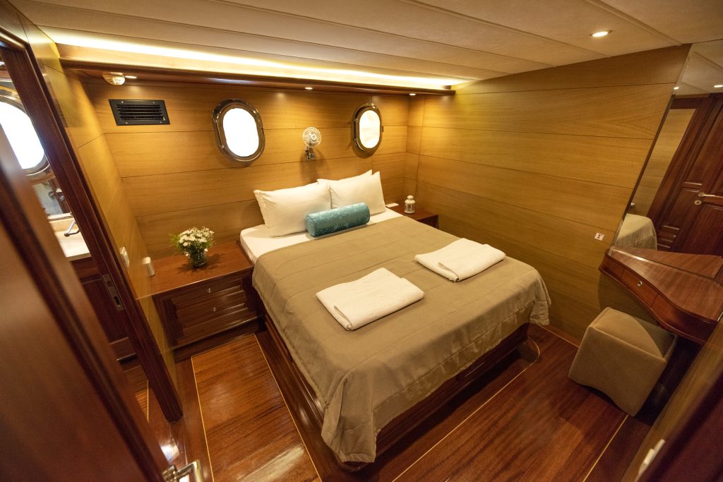 Yacht interior image