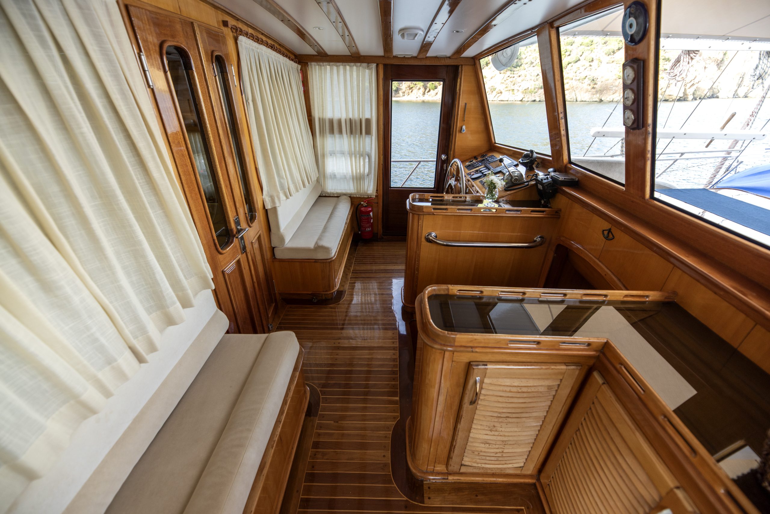 Yacht interior image