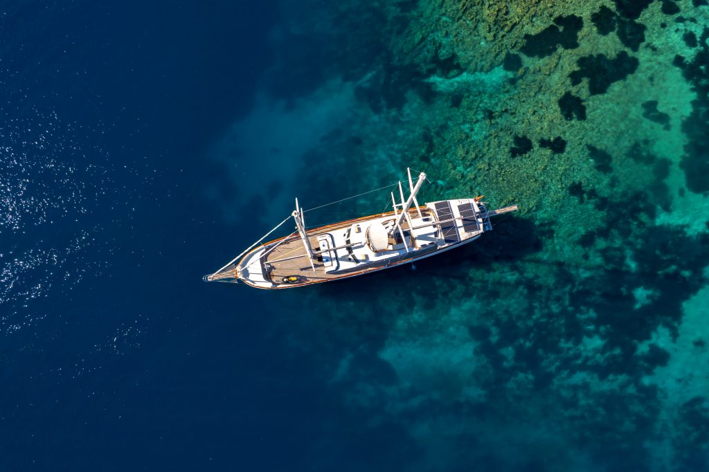 Yacht exterior image