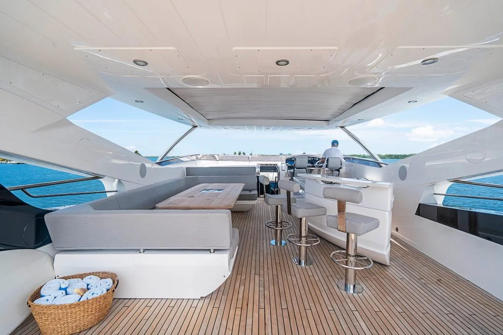 Yacht exterior image
