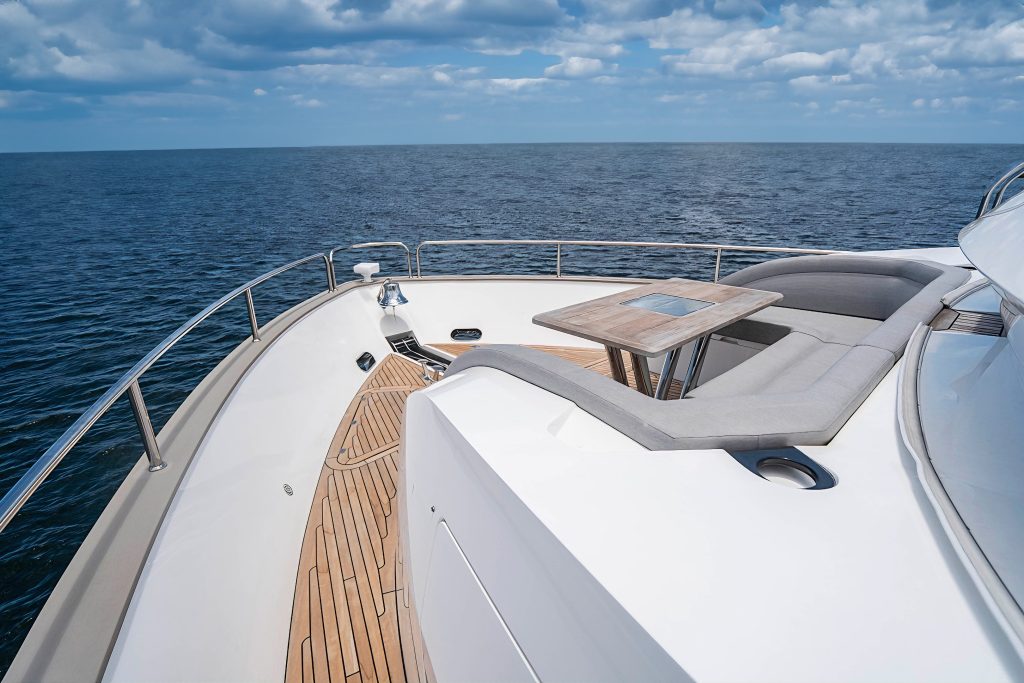 Yacht exterior image