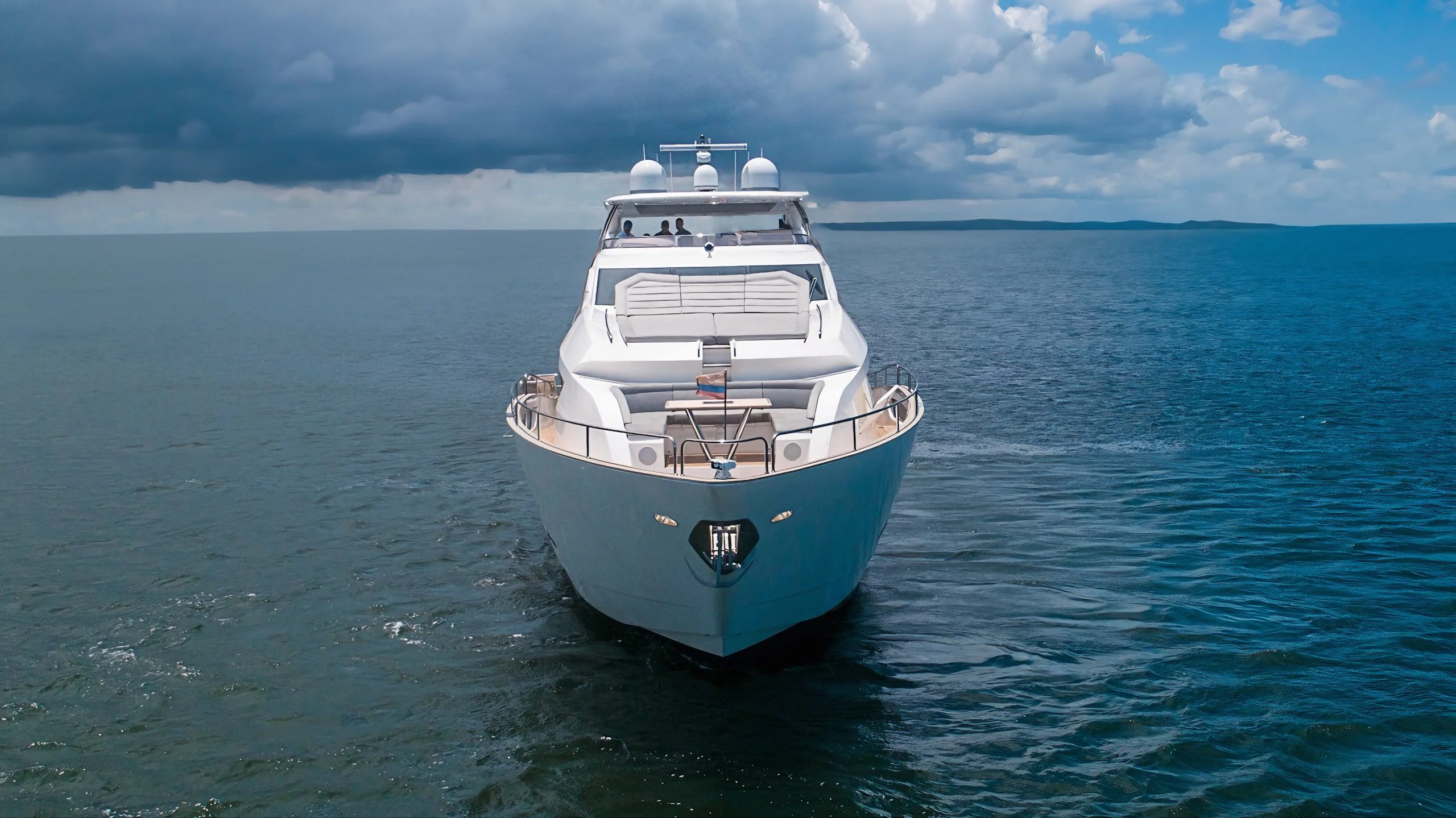 Yacht exterior image