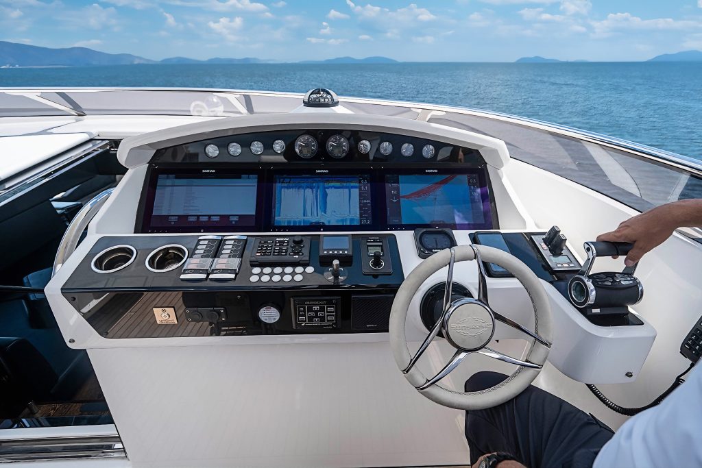 Yacht exterior image