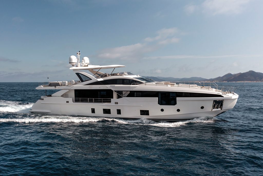 Yacht exterior image