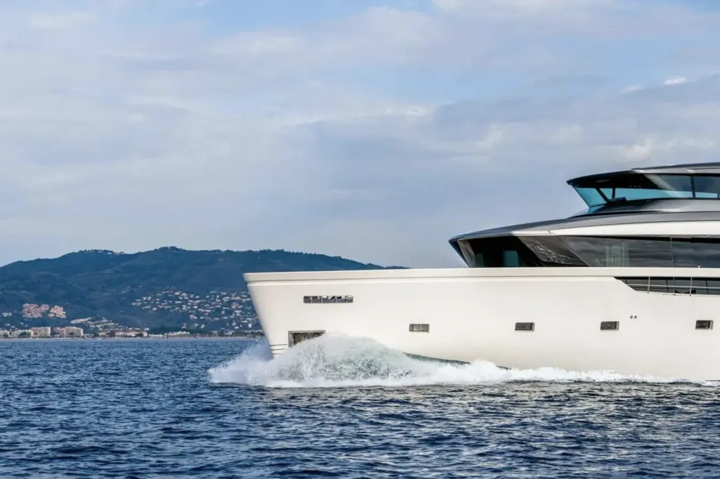 Yacht exterior image