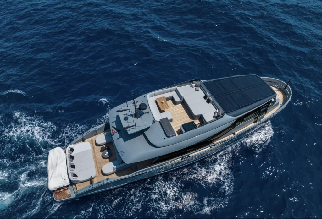 Yacht exterior image